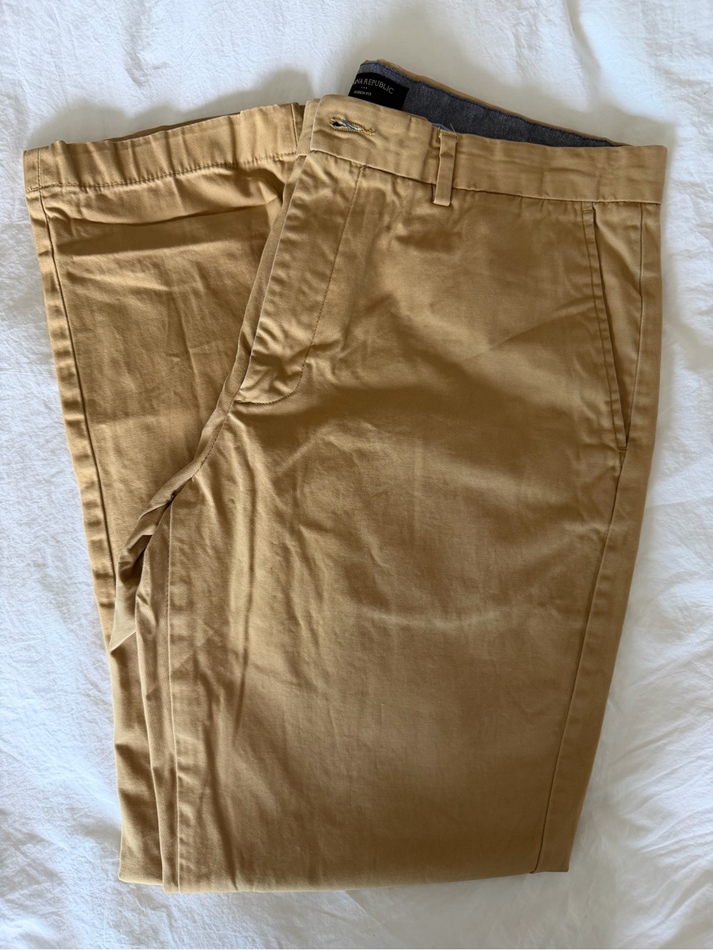 Banana Republic Aiden Fit Men’s Chino Pants Khaki Tan 35x32